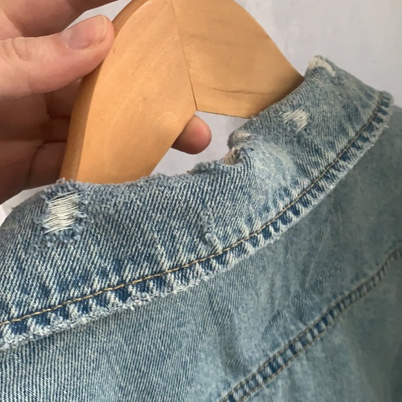 Re/done denim jacket raw hem - Picture 8 of 9